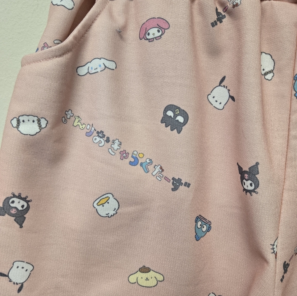 Sanrio Character Ruffle Trim Shorts Pink L - Picture 3 of 7